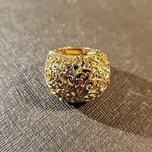 Gold Tone Filigree Dome Ring Stretch Band